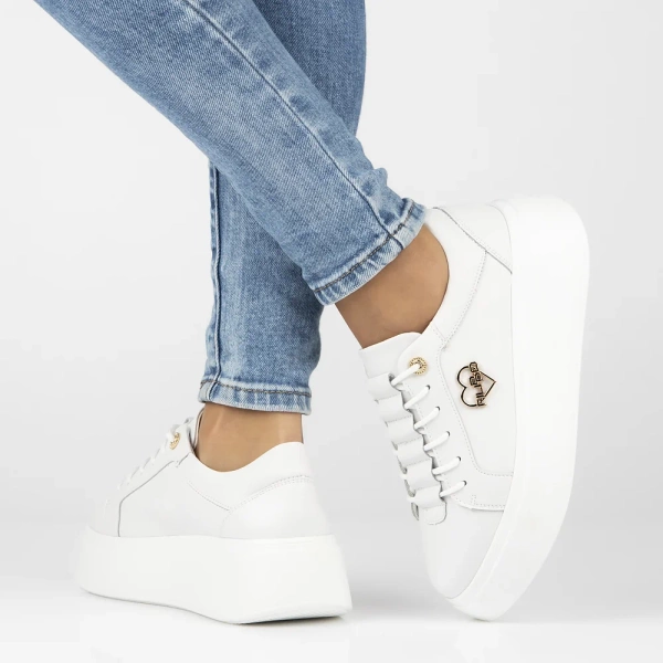 Sneakersy damskie całe białe Filippo DP6058/25 na platformie skórzane