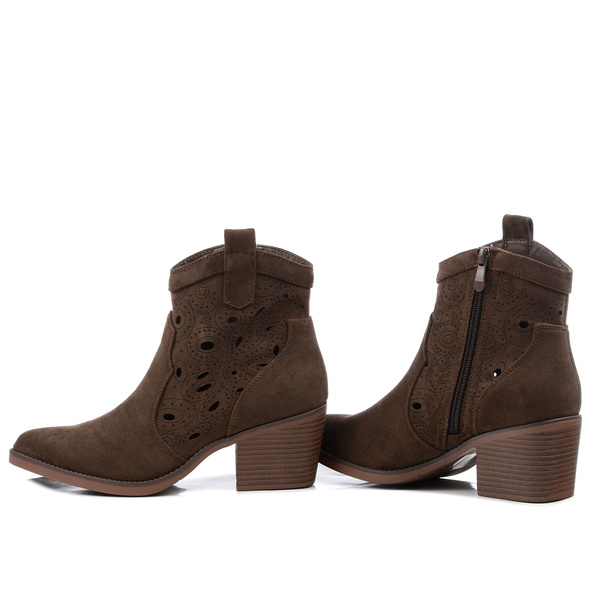Botki damskie kowbojki brązowe Evento 9452 zamszowe ażurowe czekoladowe