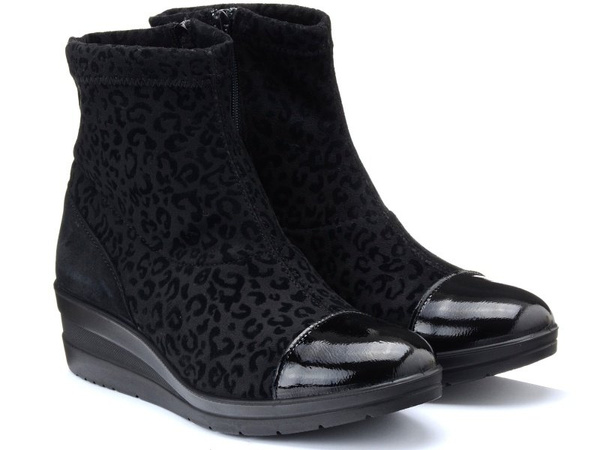 Botki damskie na koturnie skórzane czarne rozciągliwe Imac 406300