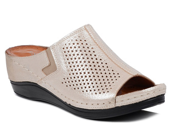 Klapki damskie złote T.Sokolski L26-157 na koturnie skórzane ażurowe