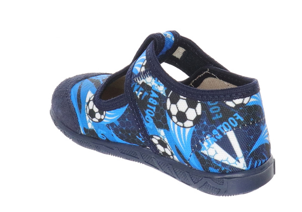 Kapcie chłopięce do przedszkola szerokie profilowane na rzep Milami 112