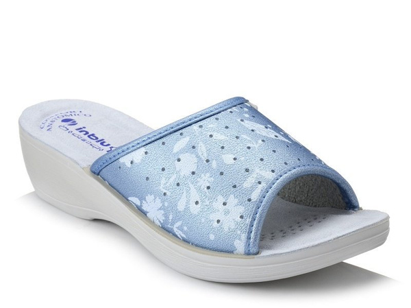 Klapki damskie medyczne sanitarne na koturnie niebieskie Inblu PL-51