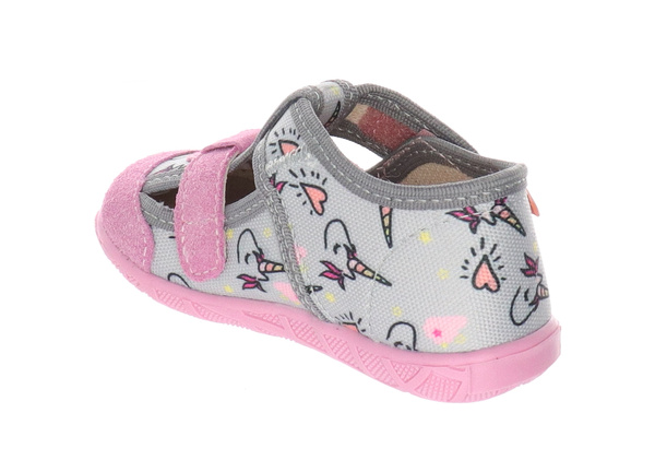 Kapcie dziewczęce do przedszkola profilowane szeroki nosek Milami 118