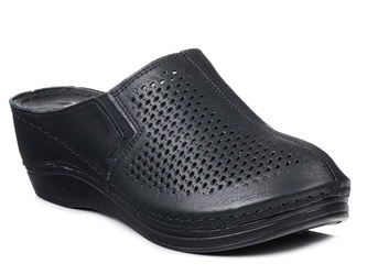 Klapki damskie na koturnie skórzane czarne ażurowe T.Sokolski L26-164