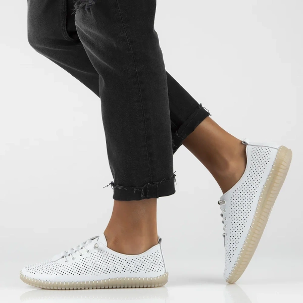 Półbuty damskie białe Filippo DP6140/26 skórzane ażurowe lekkie wygodne