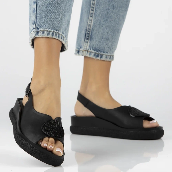 Sandały damskie czarne Filippo DS6984/26 na platformie skórzane wygodne