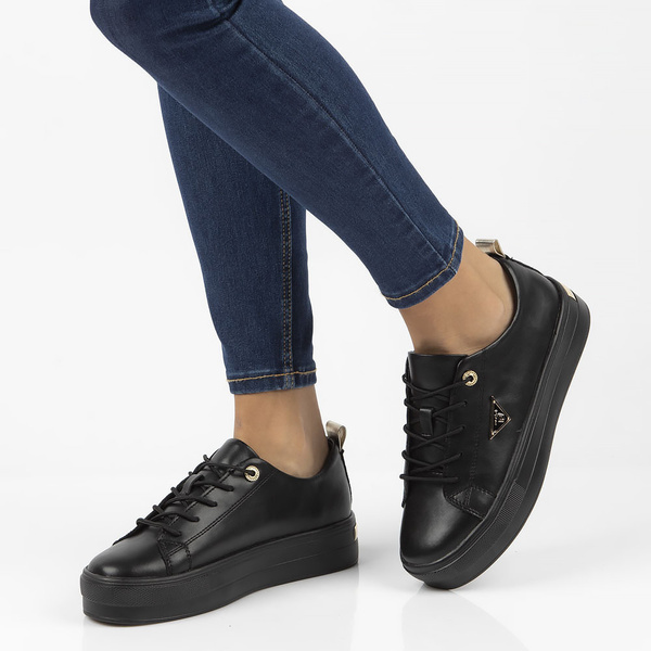 Buty sneakersy damskie czarne skórzane na platformie Filippo 3533 