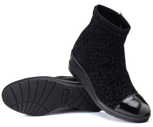 Botki damskie na koturnie skórzane czarne rozciągliwe Imac 406300