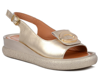 Sandały damskie złote T.Sokolski L25-135 skórzane na platformie z ozdobą