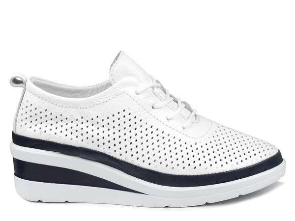 Buty damskie sneakersy na koturnie skórzane białe T.Sokolski W26-150