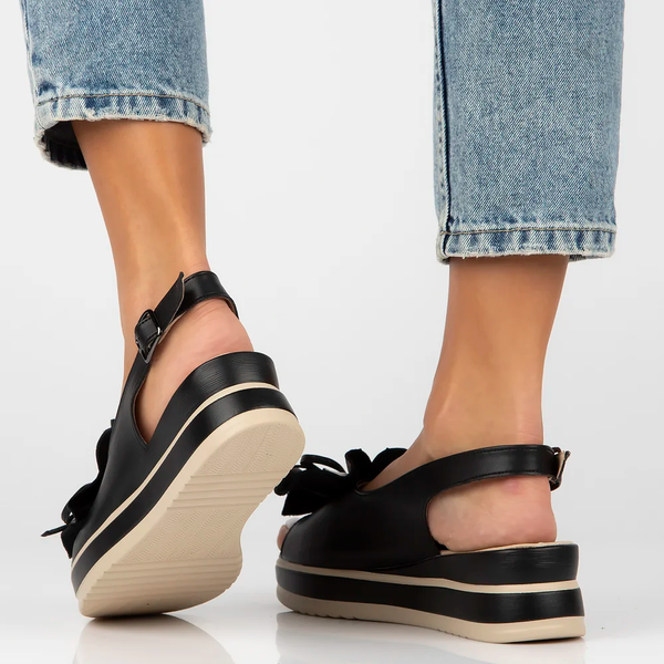 Sandały damskie czarne Filippo DS7045/26 na platformie skórzane wygodne