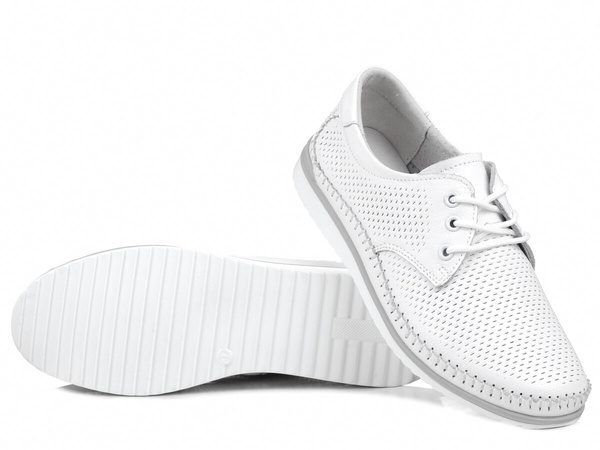 Półbuty damskie skórzane sznurowane lekkie białe T.Sokolski W26-01