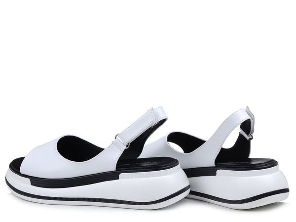 Sandały damskie białe T.Sokolski L26-247 skórzane na platformie 