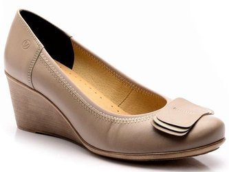 Czółenka damskie na koturnie skórzane beżowe Venetto 580