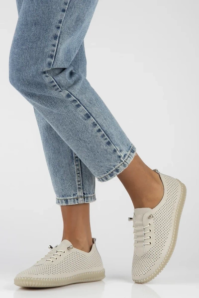 Półbuty damskie beżowe Filippo DP6140/26 skórzane ażurowe lekkie wygodne