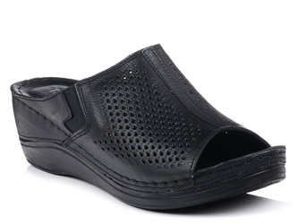 Klapki damskie czarne T.Sokolski L25-157 na koturnie skórzane ażurowe