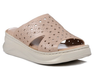 Klapki damskie na koturnie skórzane ażurowe beżowe Izzi 0162-49