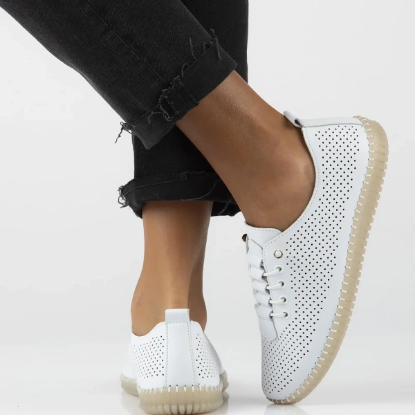 Półbuty damskie białe Filippo DP6140/26 skórzane ażurowe lekkie wygodne