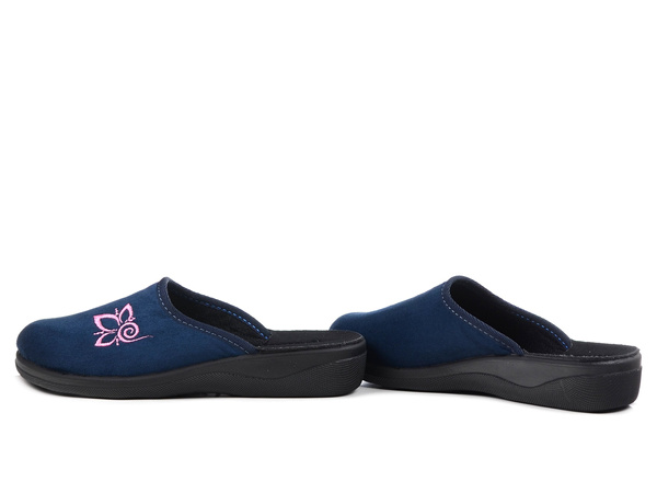  Kapcie damskie pantofle domowe zakryte Inblu CU-2D granatowe z haftem