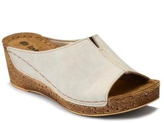 Klapki damskie beżowe Inblu NG-02 na koturnie skórzana wkładka wygodne