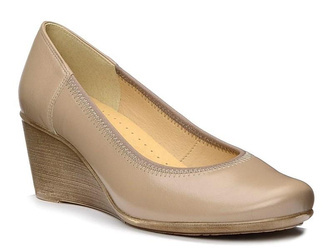 Czółenka damskie na koturnie skórzane beżowe wygodne Venetto 585