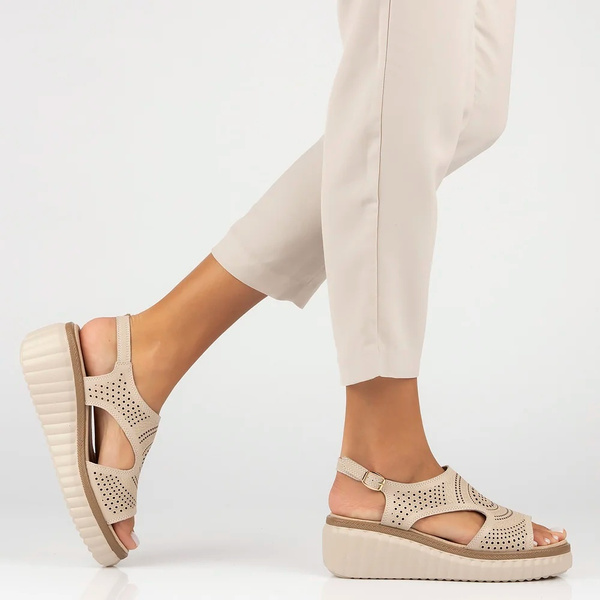 Sandały damskie beżowe Filippo DS6819/26 na platformie skórzane ażurowe