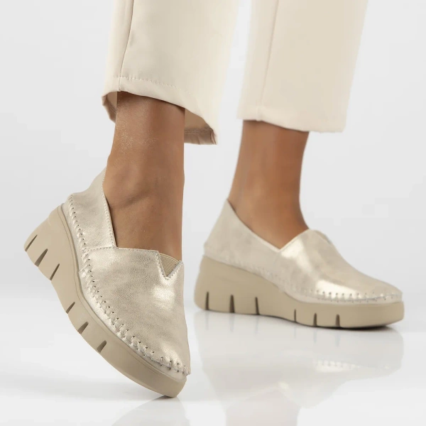 Półbuty damskie beżowe Filippo DP6161/26 skórzane wsuwane na platformie