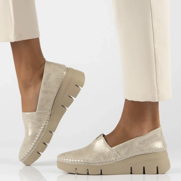 Półbuty damskie beżowe Filippo DP6161/26 skórzane wsuwane na platformie