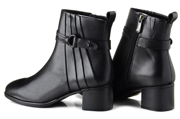 Botki damskie czarne Marco Tozzi 25303 skórzane na obcasie jesienne