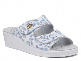 Klapki damskie skórzane medyczne białe na koturnie Giulia Fant.57