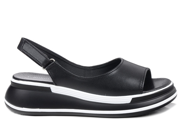 Sandały damskie czarne T.Sokolski L26-247 skórzane na platformie