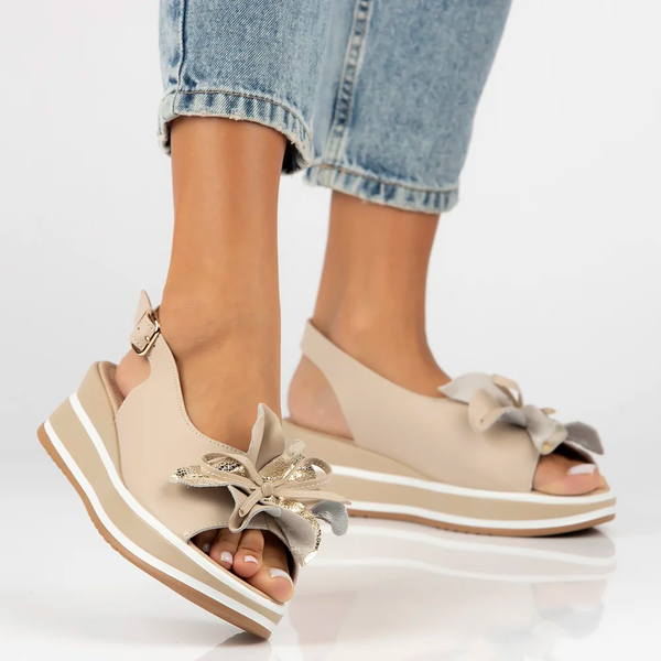 Sandały damskie beżowe Filippo DS7045/26 na platformie skórzane wygodne