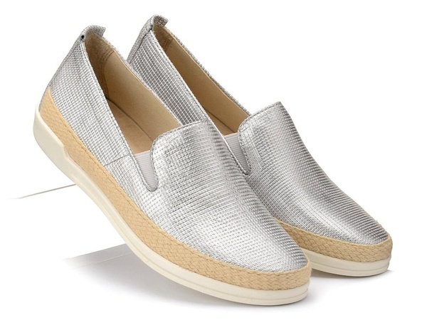 Espadryle damskie skórzane srebrne metaliczne Caprice 24201