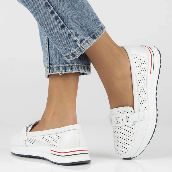 Mokasyny damskie białe Filippo DP4400/26 skórzane ażurowe na platformie