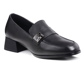 Półbuty damskie czarne skórzane na niskim obcasie T.Sokolski J25-191